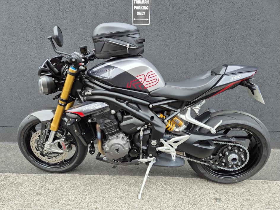 TRIUMPH SPEED TRIPLE 1200 RS