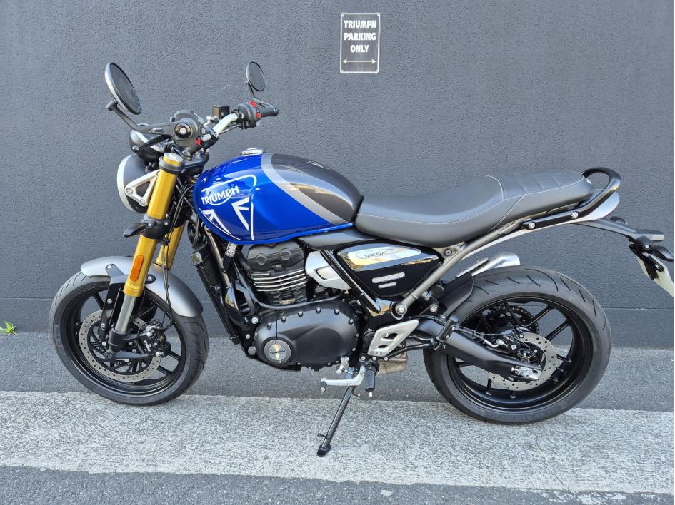 TRIUMPH SPEED 400