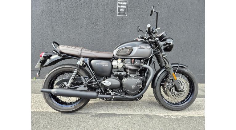 TRIUMPH Bonneville T120 Black