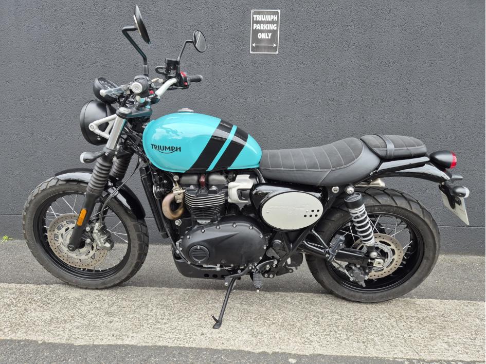 TRIUMPH SCRAMBLER 900