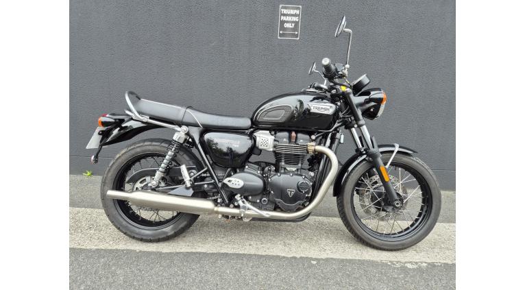 TRIUMPH BONNEVILLE T100 900